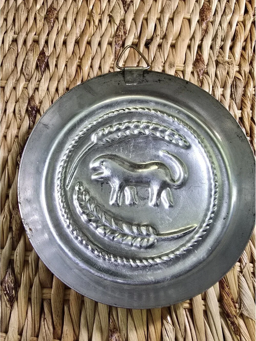 Vintage Copper toned cake food jello mold wall hanging Lion Tiger Kitchen decor